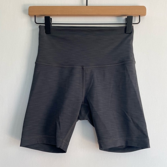 Lululemon Athletica Wunder Train High Waisted Shorts Dark Gray Womens Size 4 - Picture 1 of 7